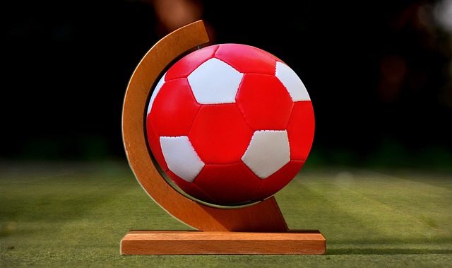 马德兴：新赛季中超实行AB名单，B名单球员可踢中超也可踢U21联赛.